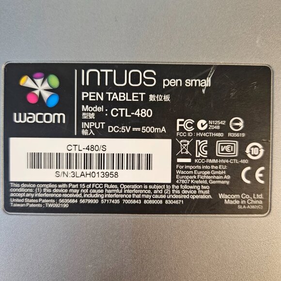Wacom CTL-480 Intuos Small Creative Pen & Touch Tablet - Picture 4 of 5